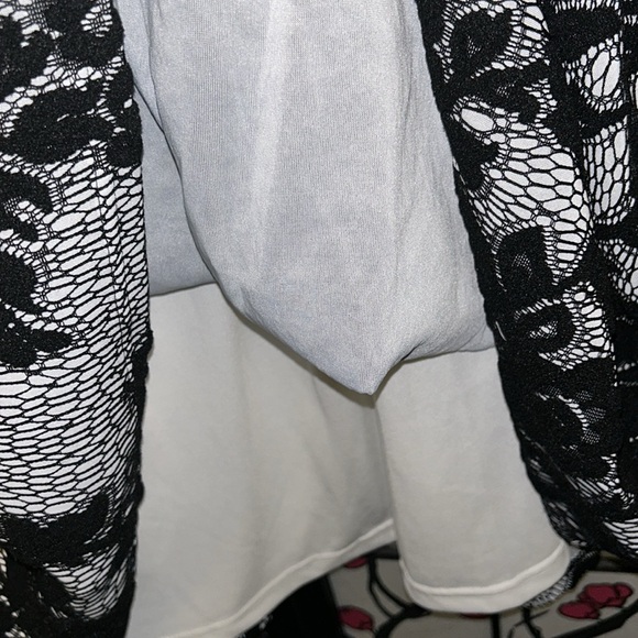 NWT City Chic Pretty Lace dress in black and white - Picture 12 of 13